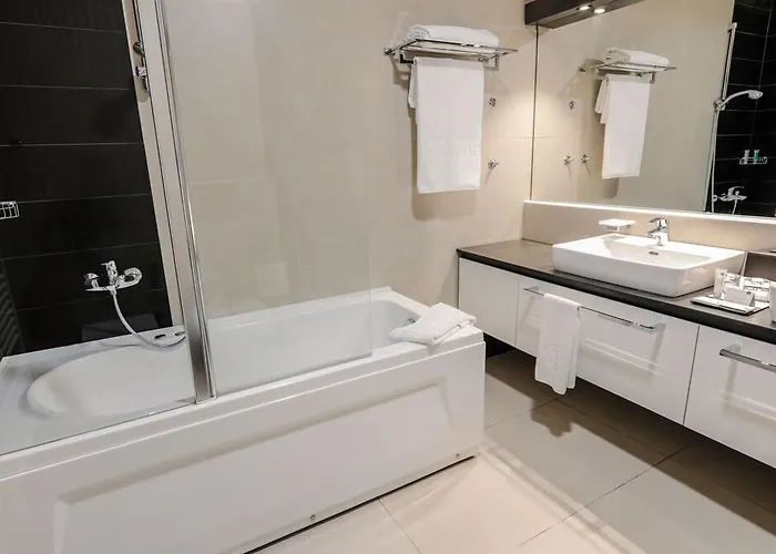 Hotel Bosmal Arjaan By Rotana