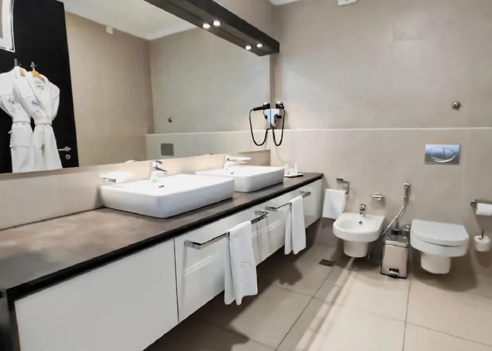 Hotel Bosmal Arjaan By Rotana 4*