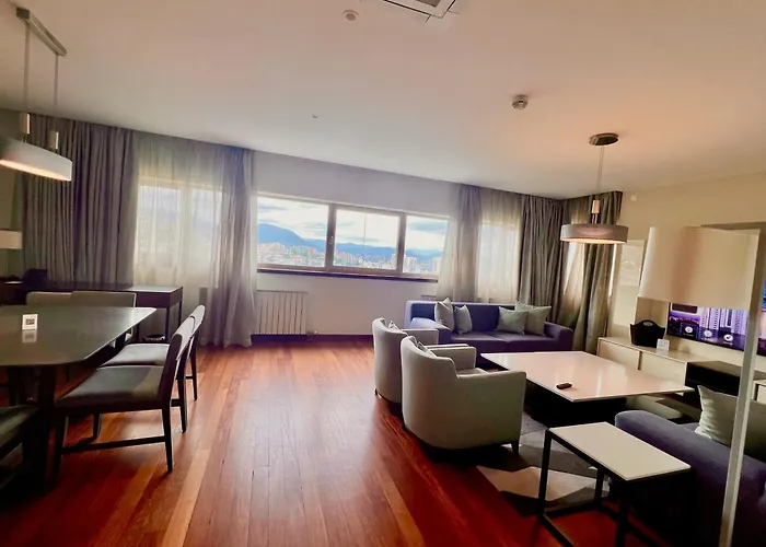 Bosmal Arjaan By Rotana Hotel